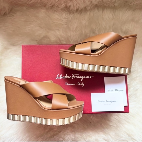 New! Salvatore Ferragamo Nicosia Wedge Platform Sandals in Brown Leather